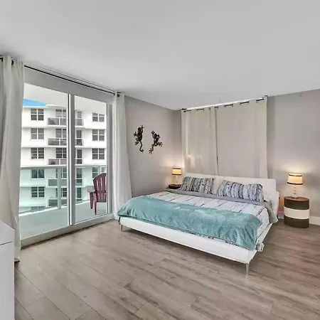Amazing Apartment On Hollywood Beach Tides Extérieur photo