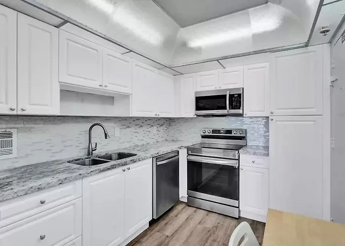 Amazing Apartment On Hollywood Beach Tides